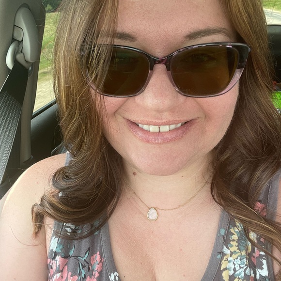 Meet your Posher, Kelsey - Picture 1 of 1